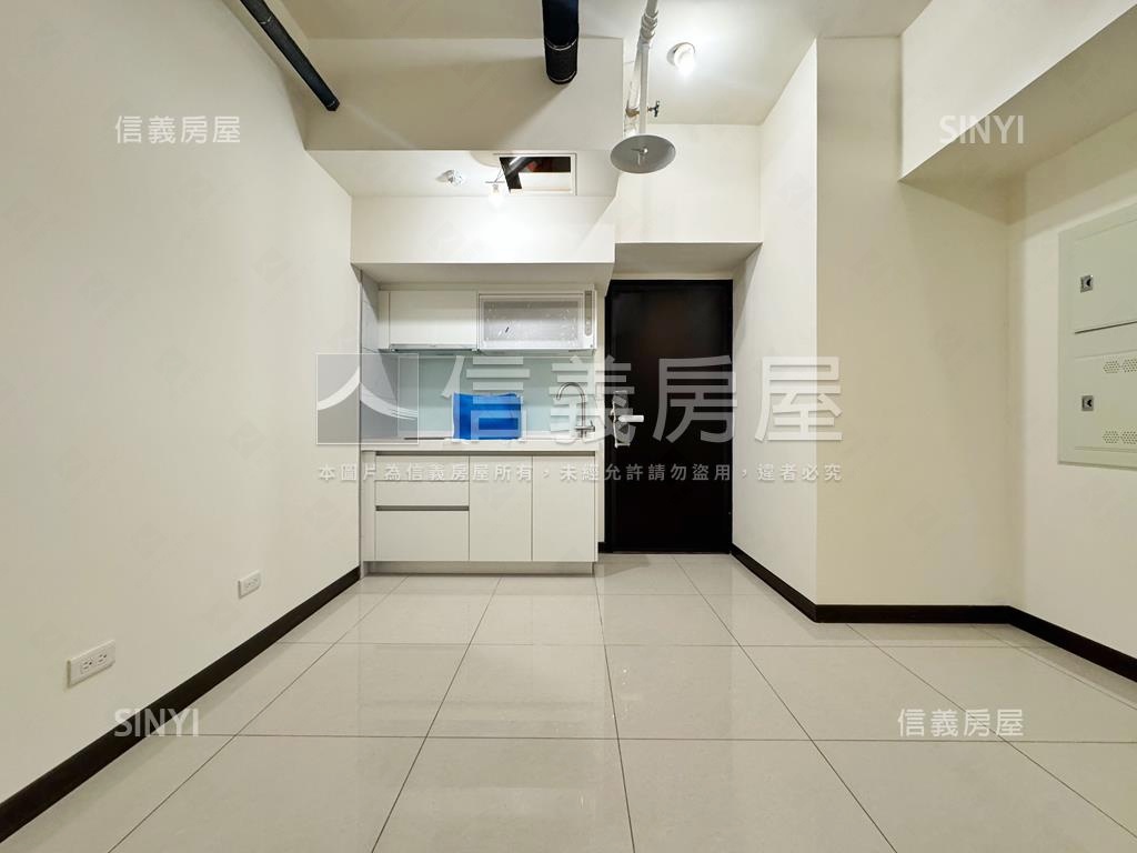 『世界花園Ｄ１』二房車位房屋室內格局與周邊環境