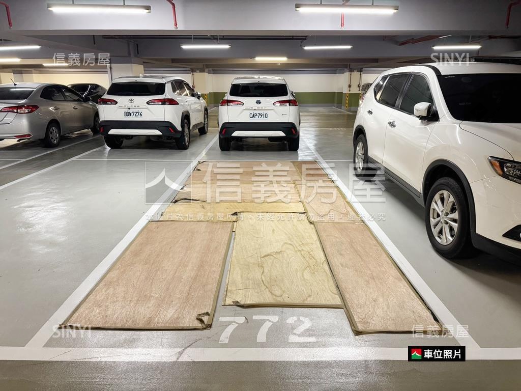 『世界花園Ｄ１』二房車位房屋室內格局與周邊環境