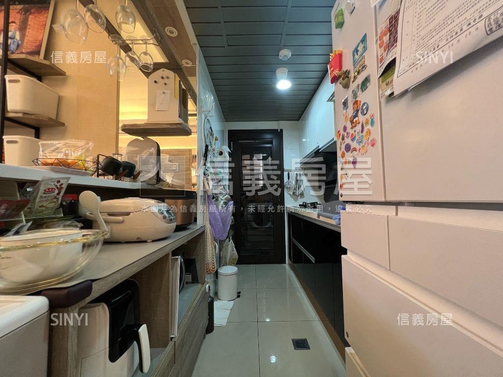 涵悅美裝溫馨兩房平面車位房屋室內格局與周邊環境