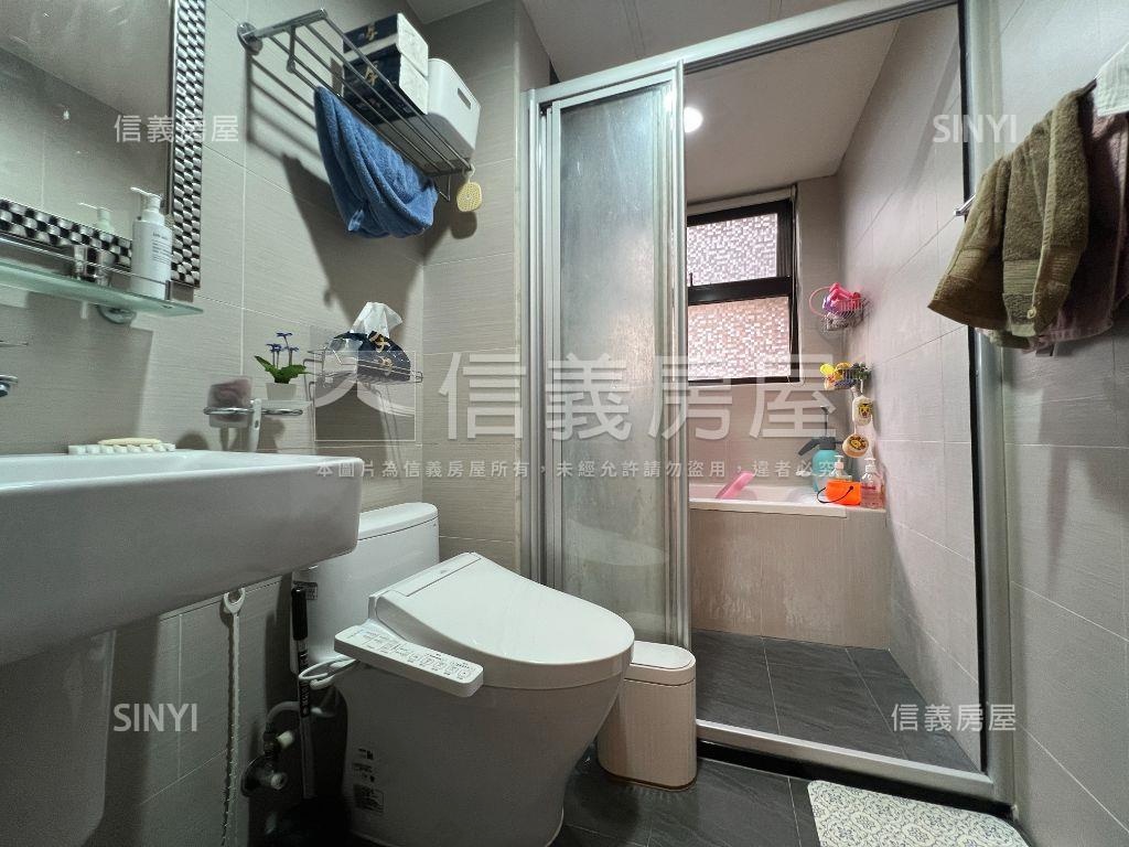 涵悅美裝溫馨兩房平面車位房屋室內格局與周邊環境