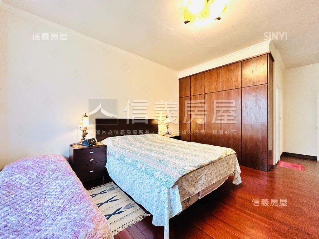 大湖稀有電梯四房車位房屋室內格局與周邊環境