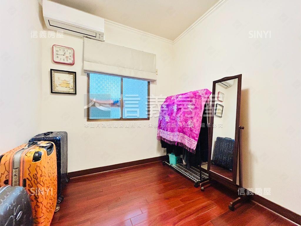 大湖稀有電梯四房車位房屋室內格局與周邊環境