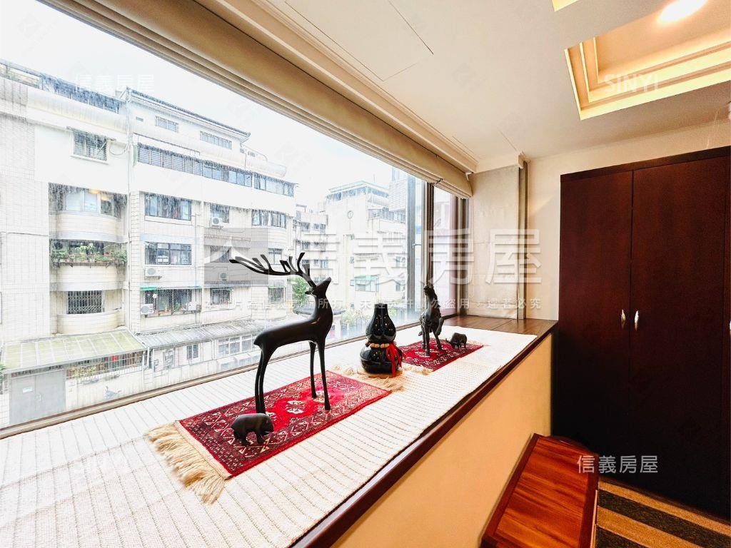 大湖稀有電梯四房車位房屋室內格局與周邊環境