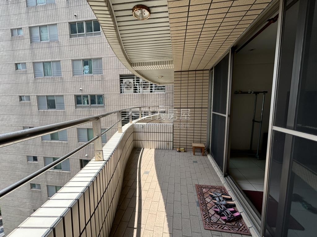 東方巨人景觀四房房屋室內格局與周邊環境
