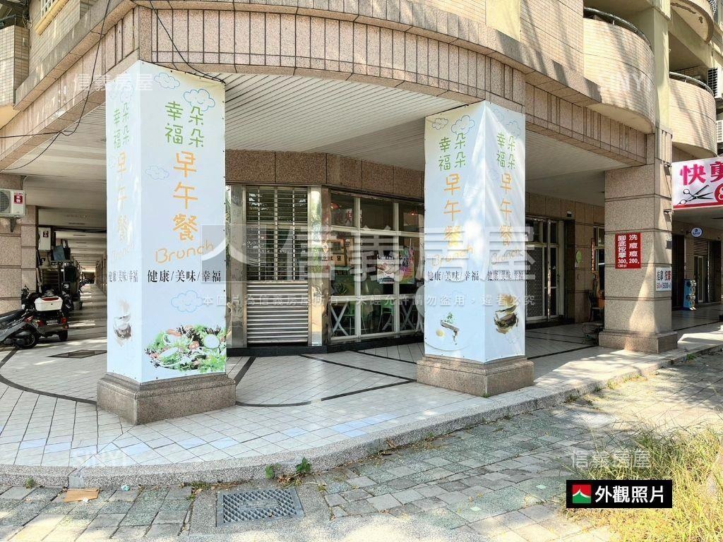 兩面臨路角間大面寬金店面房屋室內格局與周邊環境