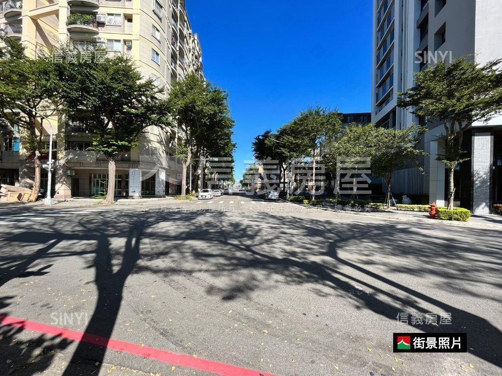 兩面臨路角間大面寬金店面房屋室內格局與周邊環境