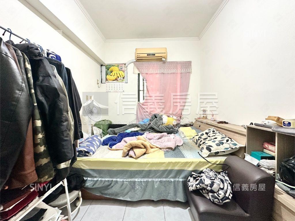 國際別墅兩房車位房屋室內格局與周邊環境