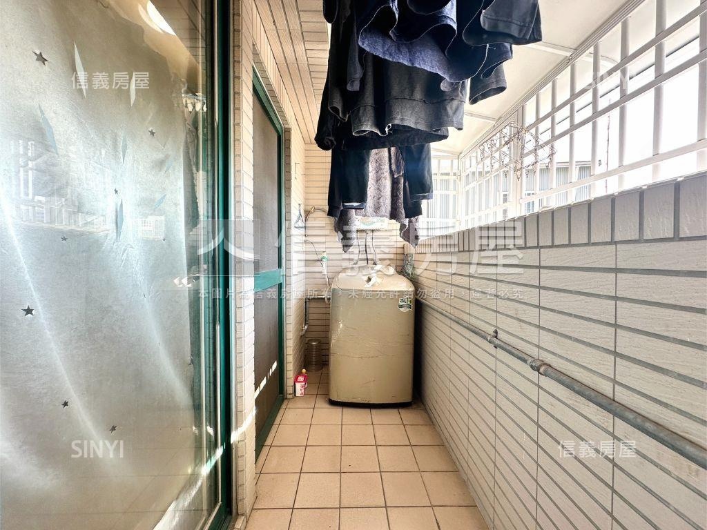 國際別墅兩房車位房屋室內格局與周邊環境