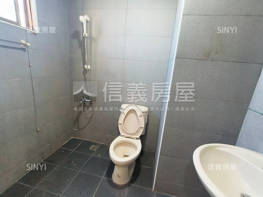 新莊優質邊間採光三房房屋室內格局與周邊環境