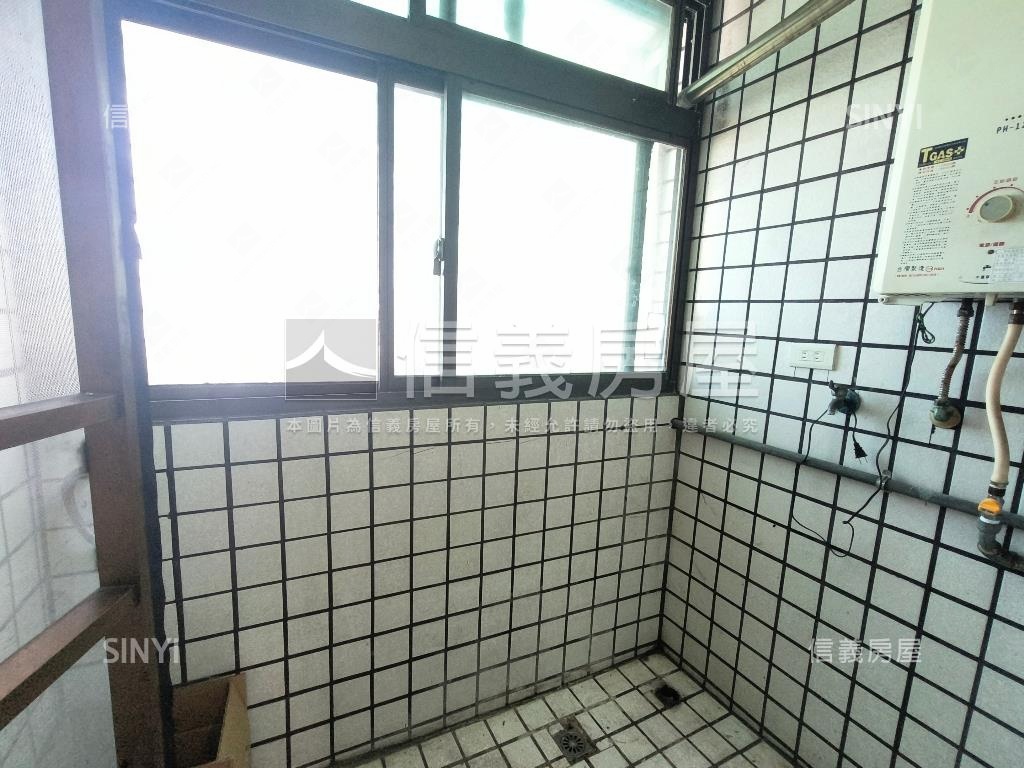 新莊優質邊間採光三房房屋室內格局與周邊環境