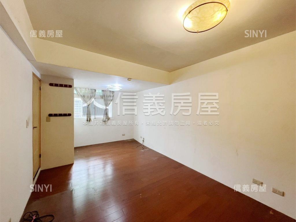近萬隆捷運邊間三房美寓房屋室內格局與周邊環境