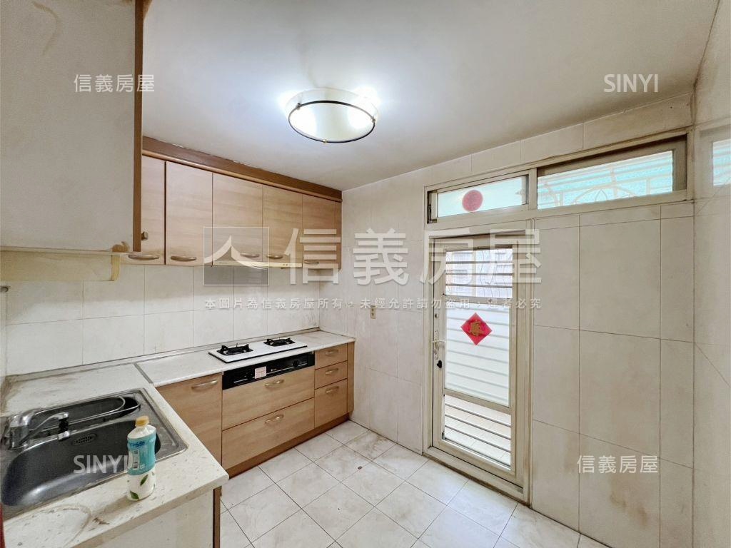 近萬隆捷運邊間三房美寓房屋室內格局與周邊環境