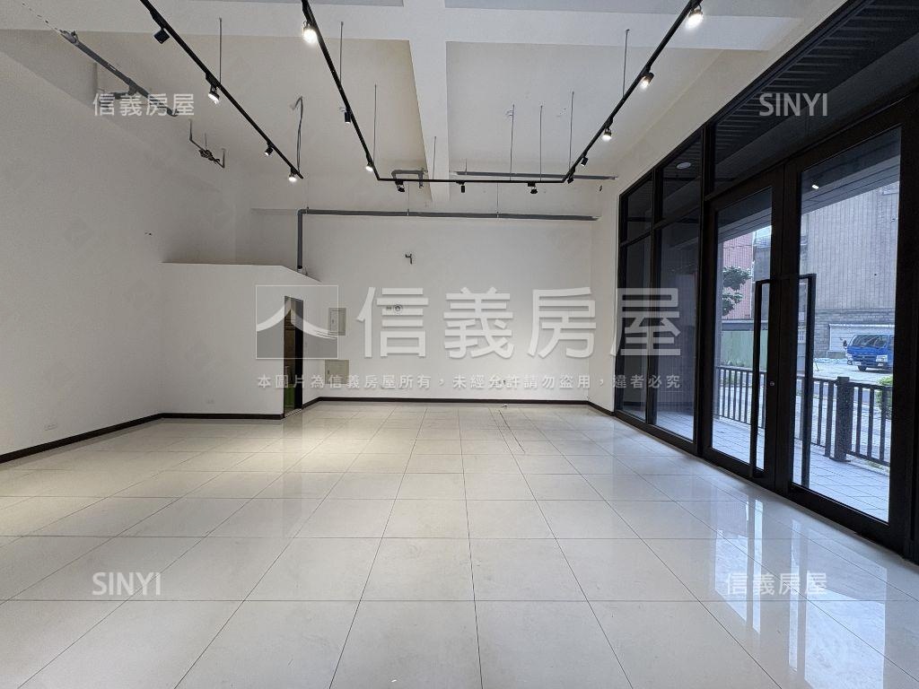 近ＡＩ園區角間金店面房屋室內格局與周邊環境