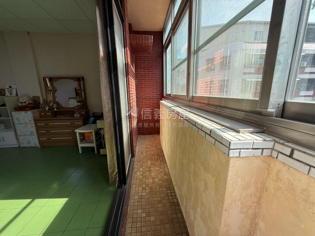 綠意相伴面公園悠居透天房屋室內格局與周邊環境