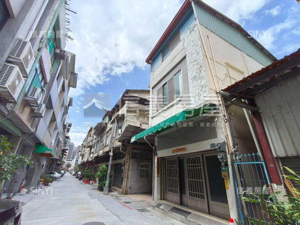 近文化中心獨棟活巷透天房屋室內格局與周邊環境