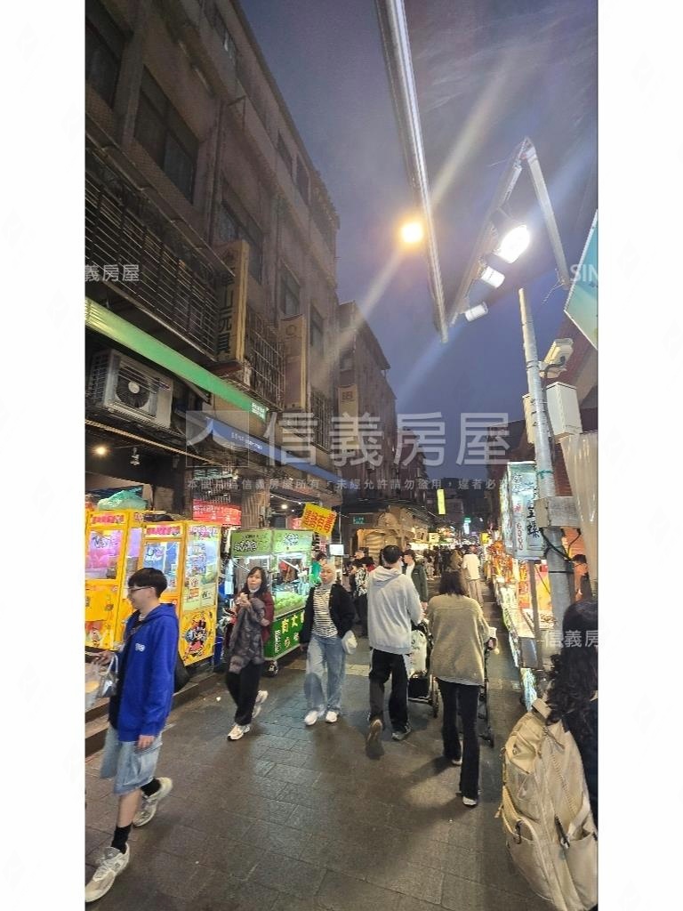 士林夜市商三土持大大邊間房屋室內格局與周邊環境