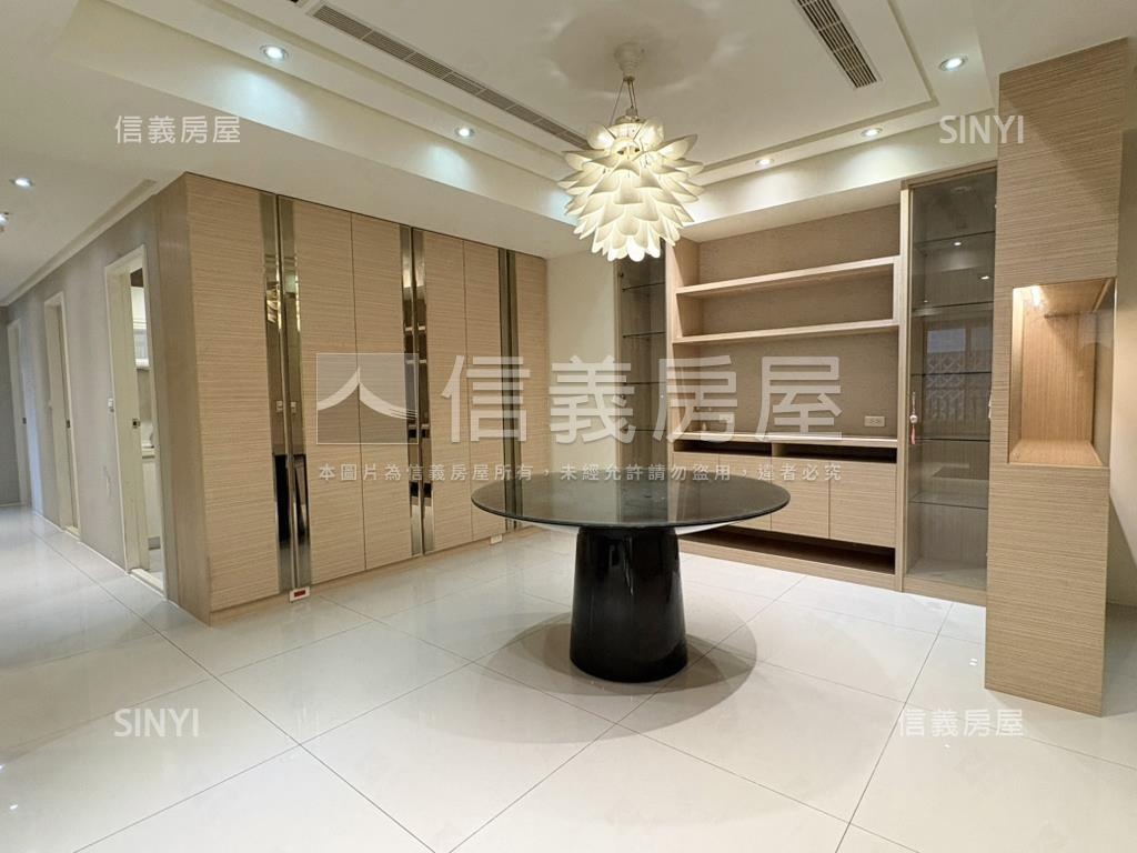 皇翔玉鼎富麗輝煌四房房屋室內格局與周邊環境