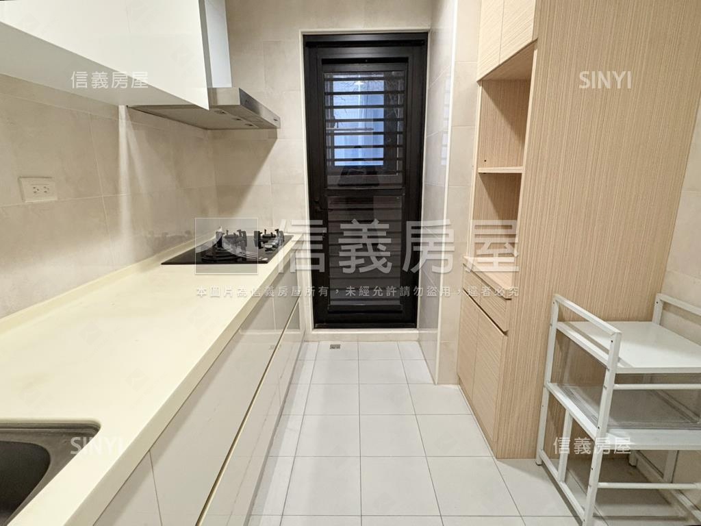 皇翔玉鼎富麗輝煌四房房屋室內格局與周邊環境