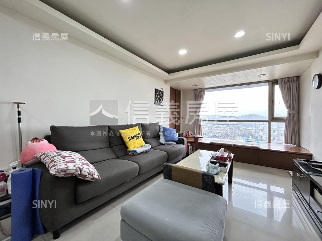 獨家專任●伯爵大２房車位房屋室內格局與周邊環境