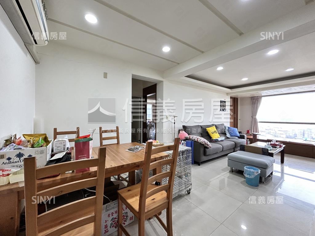 獨家專任●伯爵大２房車位房屋室內格局與周邊環境