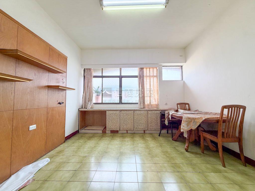 三德西街寬敞公寓房屋室內格局與周邊環境