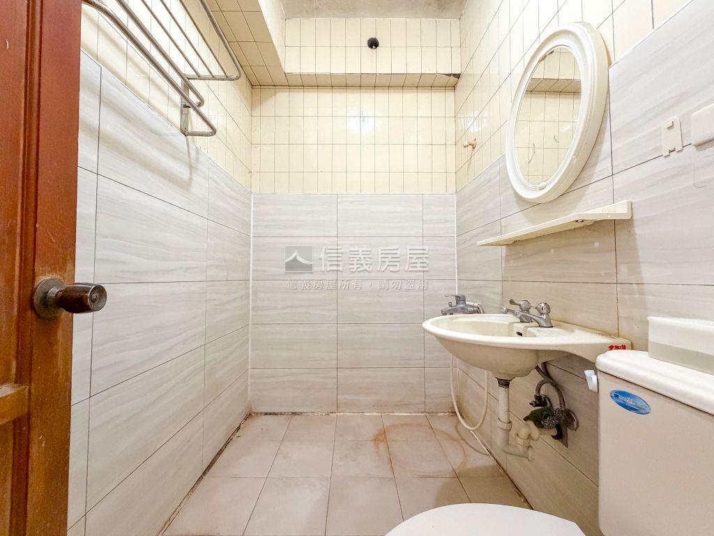 三德西街寬敞公寓房屋室內格局與周邊環境