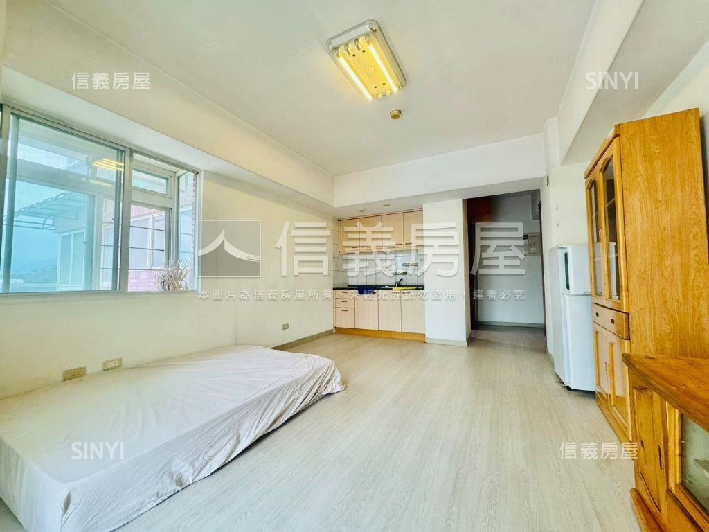 捷運邊間雙面採光套房房屋室內格局與周邊環境