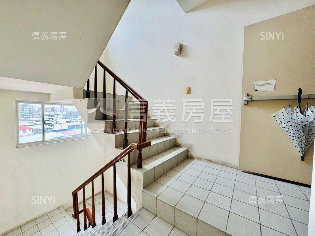 捷運邊間雙面採光套房房屋室內格局與周邊環境