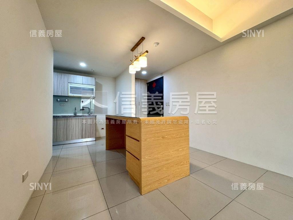 坤悅君品朝東南裝潢戶房屋室內格局與周邊環境