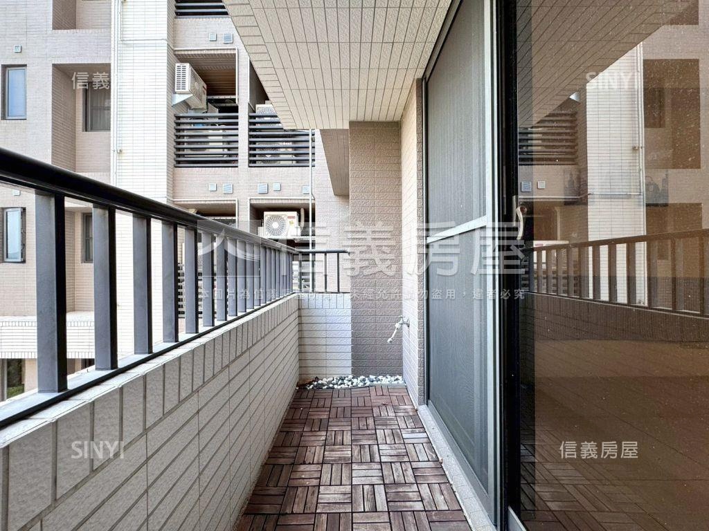 坤悅君品朝東南裝潢戶房屋室內格局與周邊環境