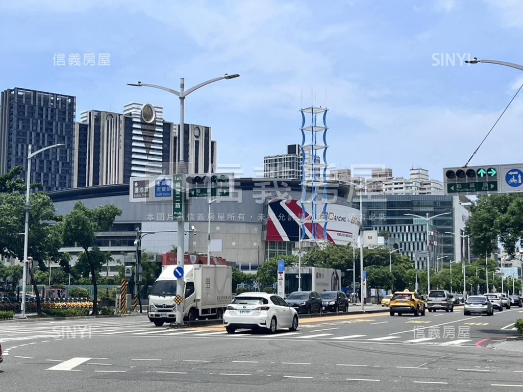 巨蛋捷運收租角窗金雞母房屋室內格局與周邊環境