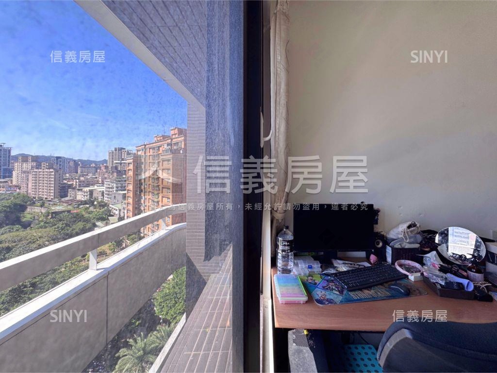 翔之譽高樓兩房平面車位房屋室內格局與周邊環境