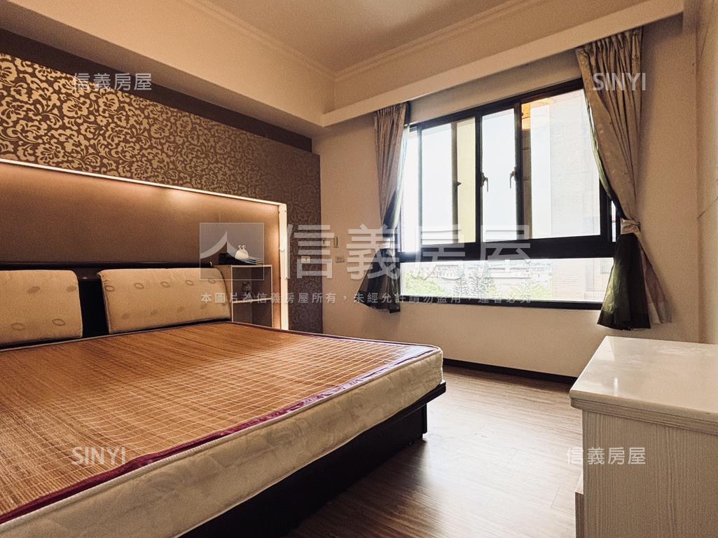 專任巴黎花都景觀兩房車位房屋室內格局與周邊環境