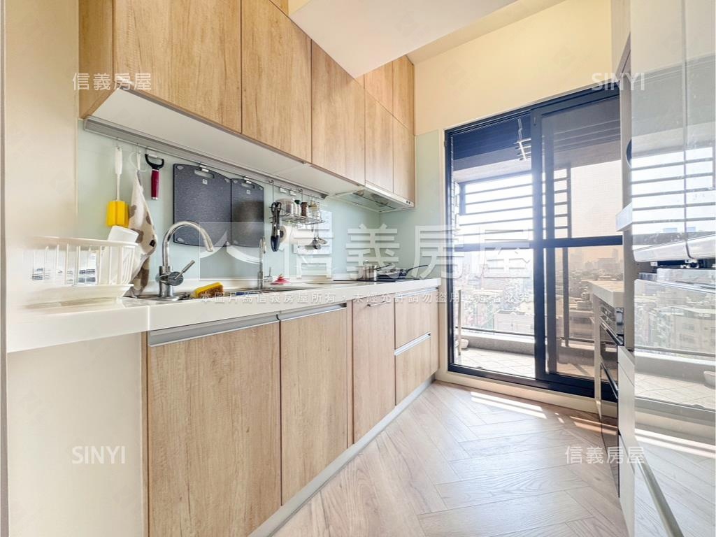 文心苑中高樓邊間２房平車房屋室內格局與周邊環境