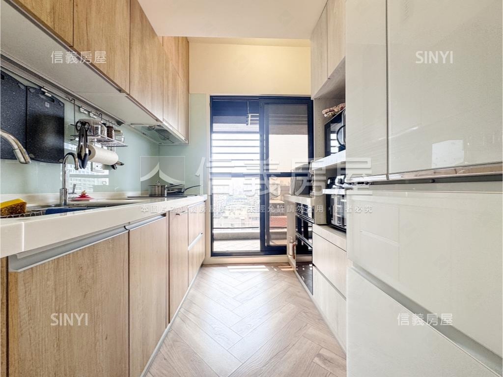 文心苑中高樓邊間２房平車房屋室內格局與周邊環境