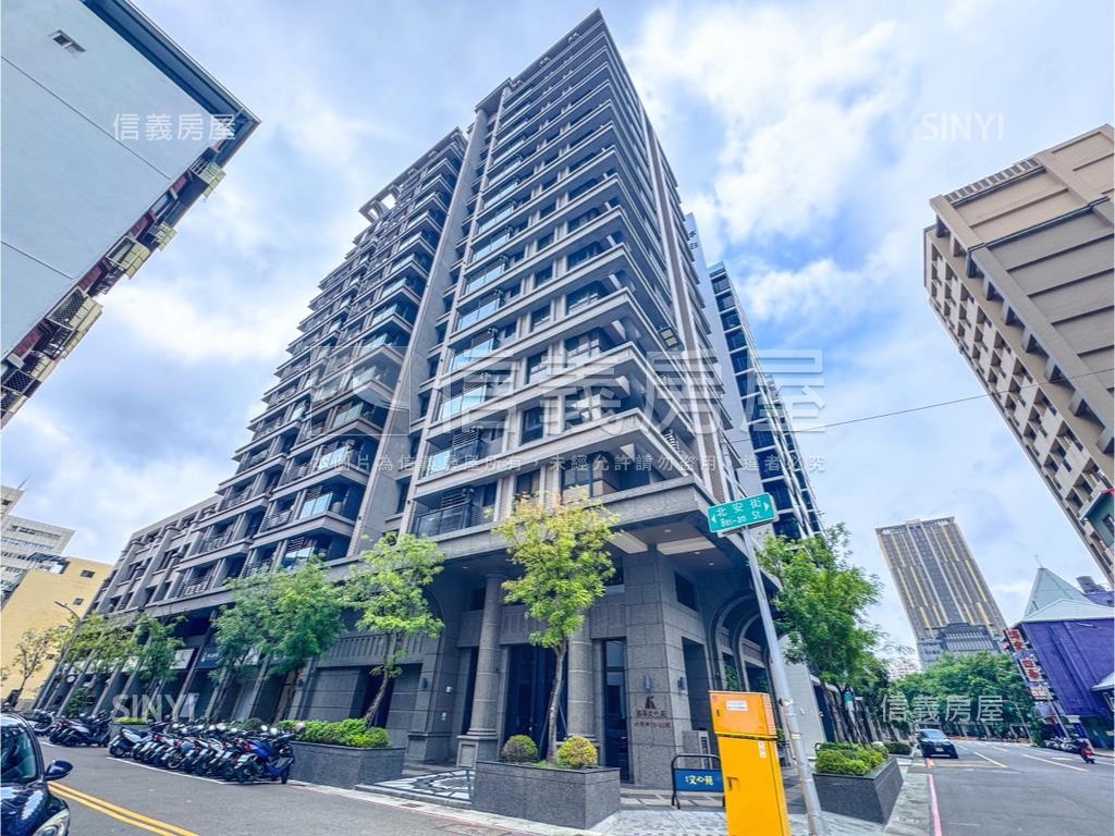 文心苑中高樓邊間２房平車房屋室內格局與周邊環境