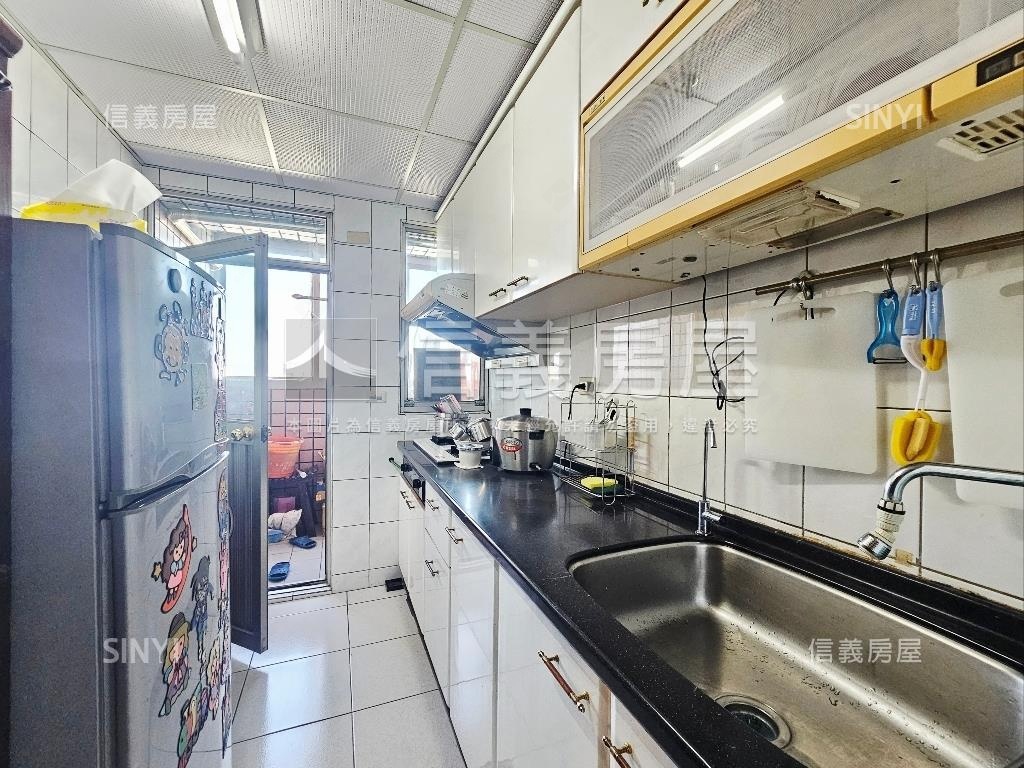 漢江春曉後棟邊間４房平車房屋室內格局與周邊環境