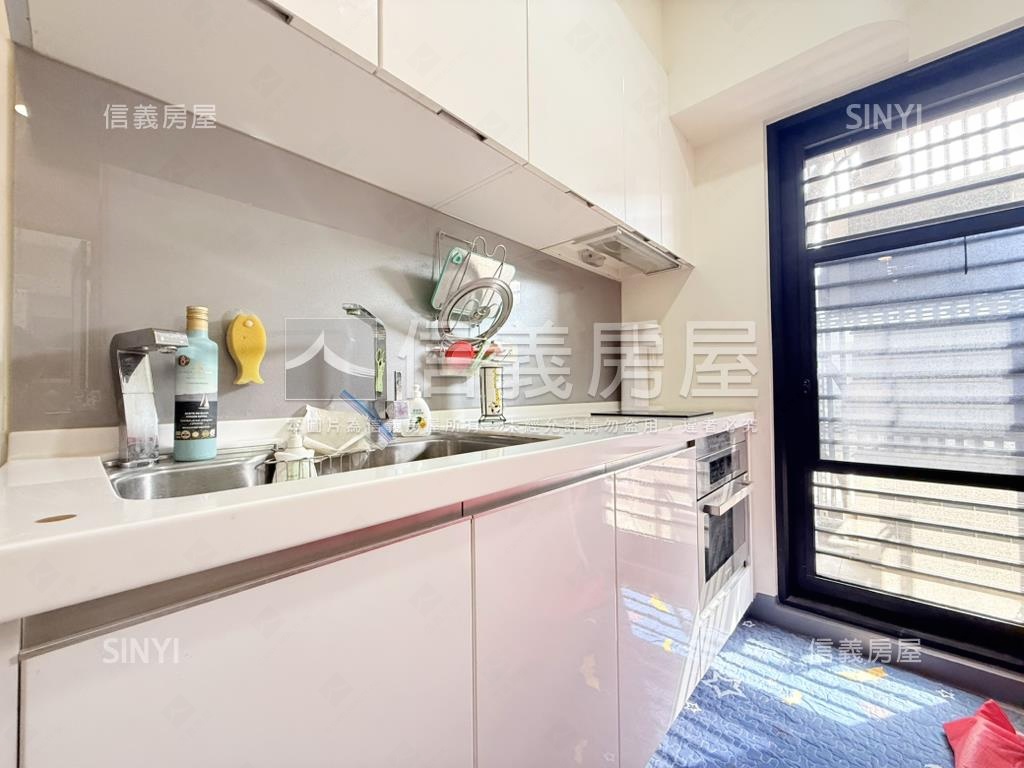 華尚ＤＥＡＲ精美兩房車位房屋室內格局與周邊環境