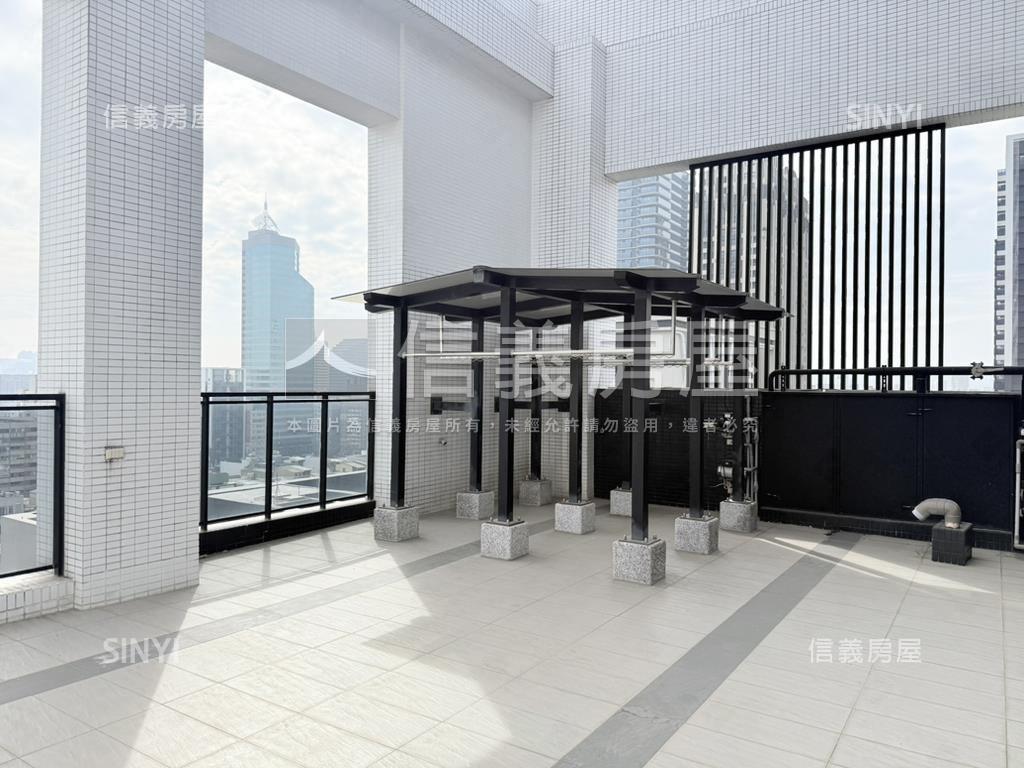 華尚ＤＥＡＲ精美兩房車位房屋室內格局與周邊環境