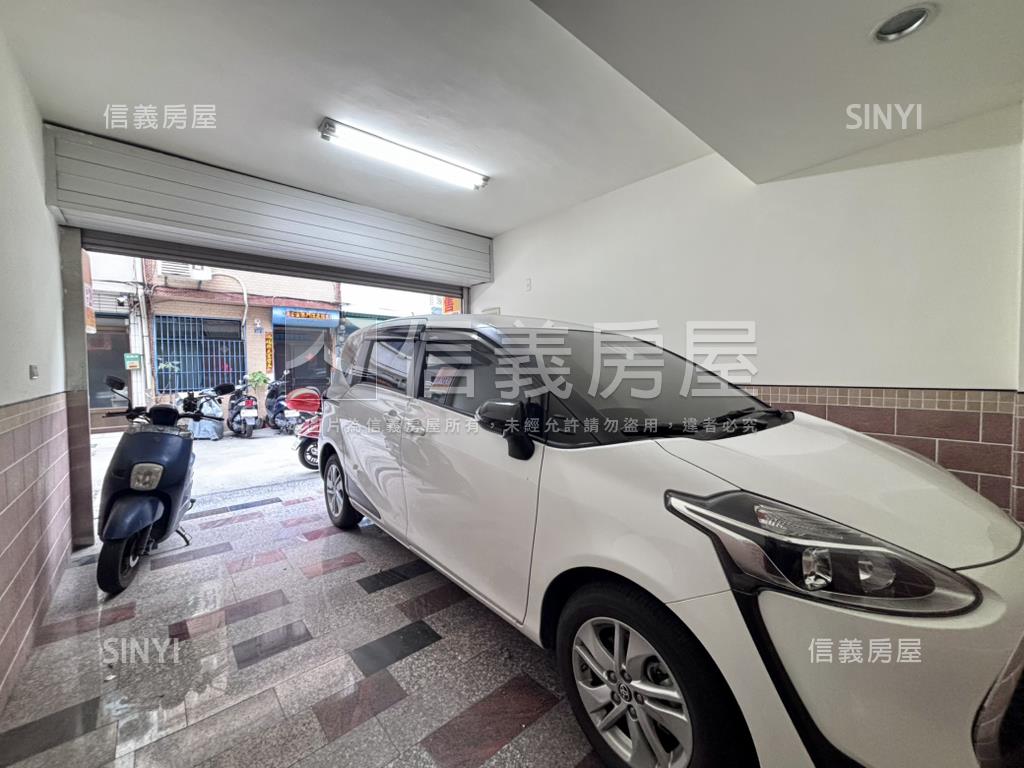 興中４套房方便停車美透天房屋室內格局與周邊環境
