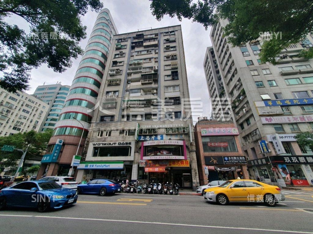 正長春路人潮店面房屋室內格局與周邊環境