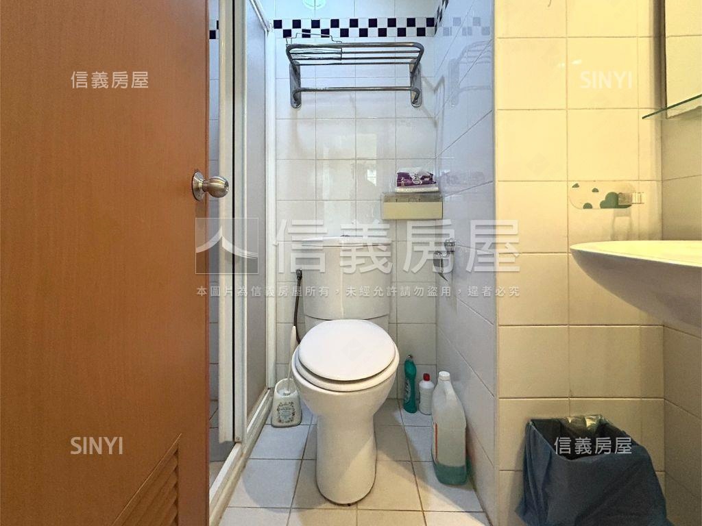 桂花鄉採光裝潢三房房屋室內格局與周邊環境