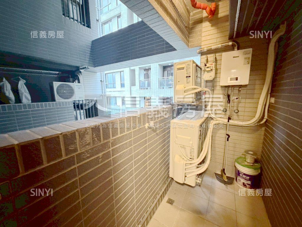 近高鐵邊間美妝兩房車位房屋室內格局與周邊環境