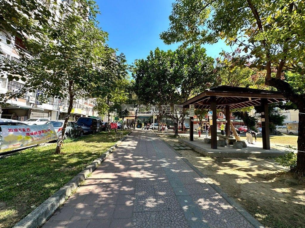 專任益民商圈三房平車房屋室內格局與周邊環境