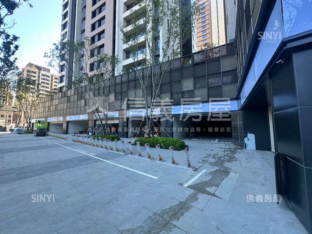 新美齊画世代店面房屋室內格局與周邊環境