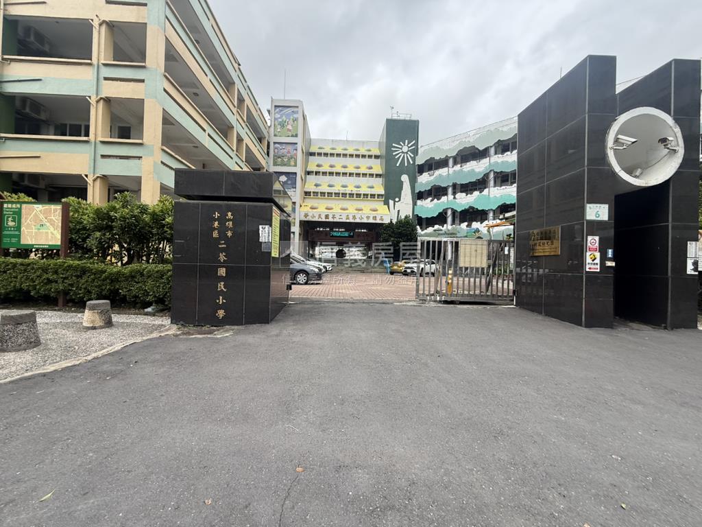 小港｜近機場捷運美三房房屋室內格局與周邊環境