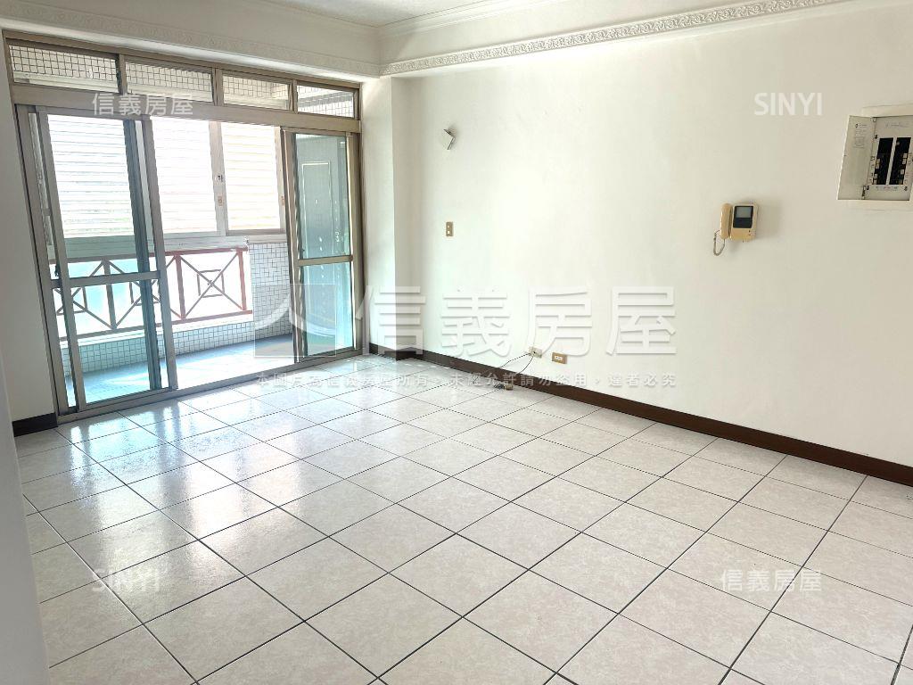 羅馬山莊三房平面車位房屋室內格局與周邊環境