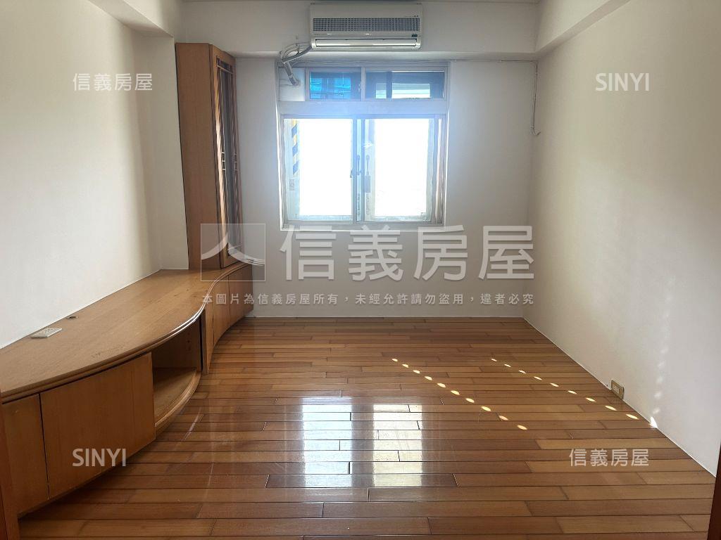 羅馬山莊三房平面車位房屋室內格局與周邊環境