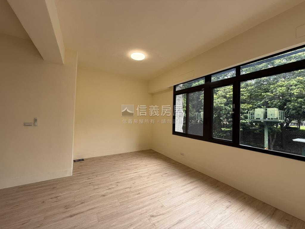 萬坪公園公寓２樓房屋室內格局與周邊環境