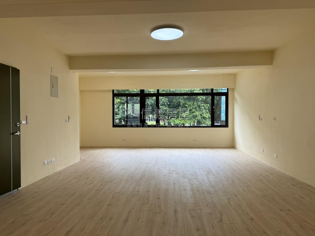 萬坪公園公寓２樓房屋室內格局與周邊環境